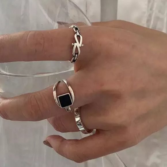 𝅺💎NEW 925 Sterling Silver Black / Silver Band Rings Adjustable - Picture 2 of 11